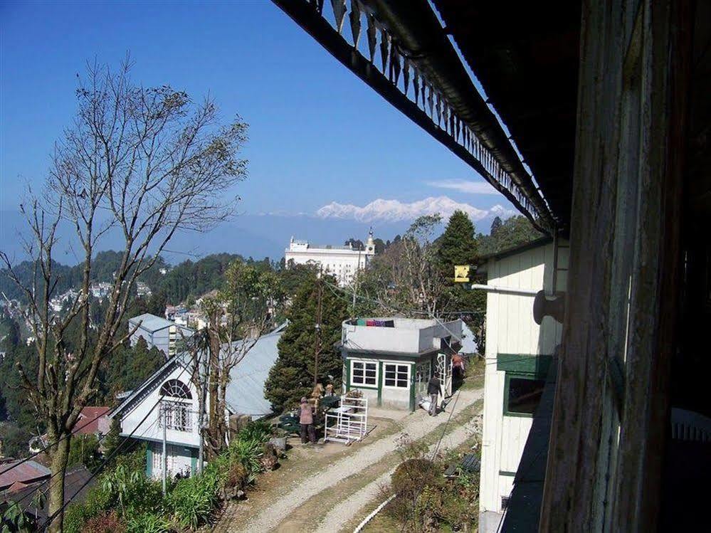 Old - Main Bellevue Heritage Hotel Darjeeling  Exterior photo